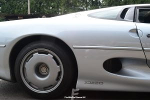 Jaguar Xj220 Side